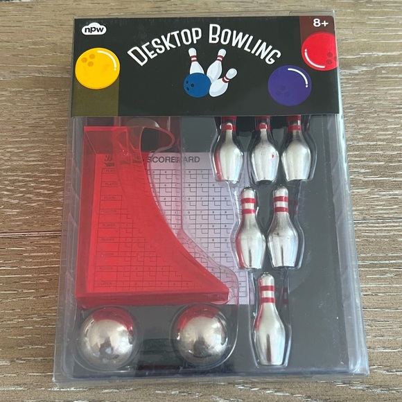 Mini Desk Bowling 🎳 - Picture 6 of 7